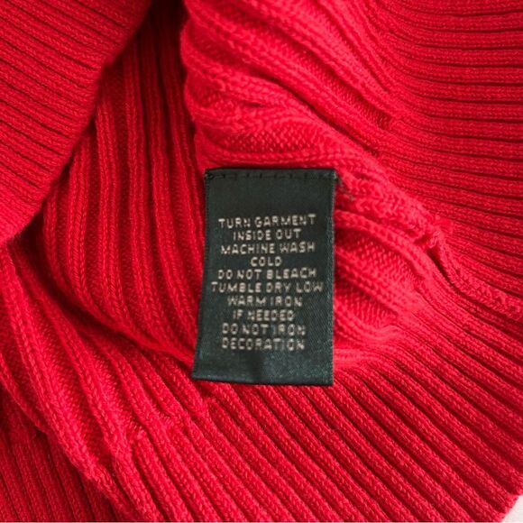 Lauren Ralph Lauren Women's Red V-Neck Ribbed Sweater Horsebit Clasp Size Medium - Picture 7 of 7